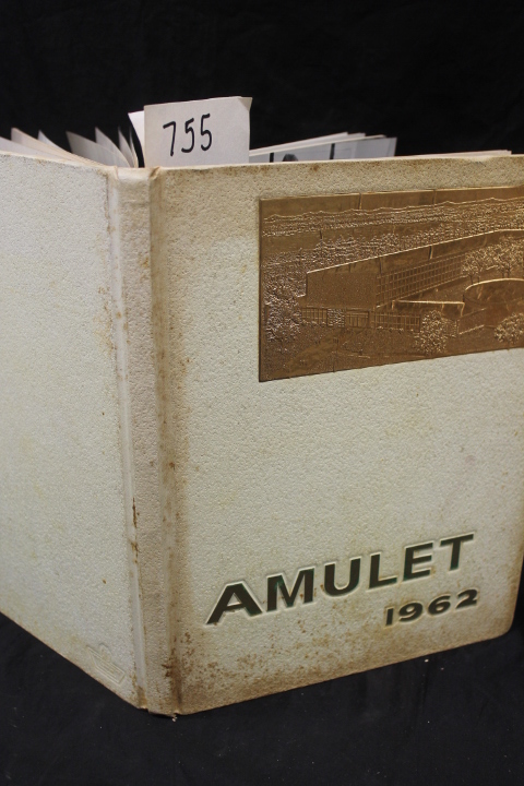 Carriker, Sara; associated students ...: The 1962 Amulet Yearbook Alaska Meth...