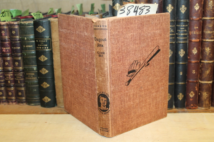 Bee, Clair: Dugout Jinx: A Chip Hilton Sports Story