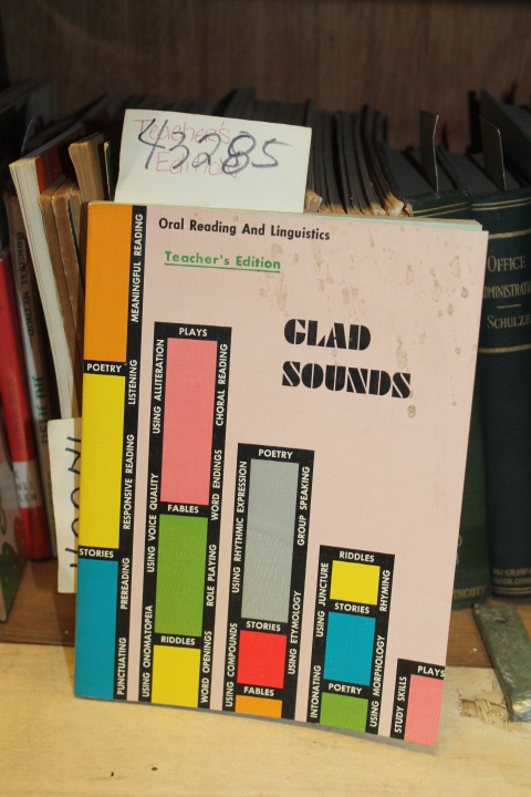 Dawson, Mildred A. & Newman, Georgiana: Oral Reading And Linguistics:  Glad S...