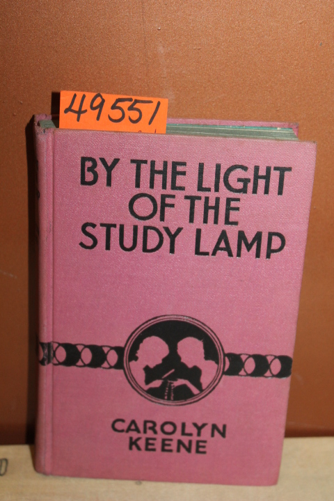 Keene, Carolyn: By The Light of the Study Lamp