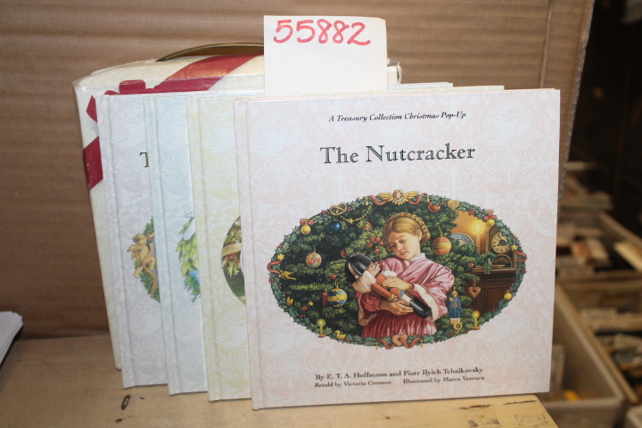 Moore, Gary, Dickens, Charles, Hoffm...: A Treasury Collection of Christmas P...