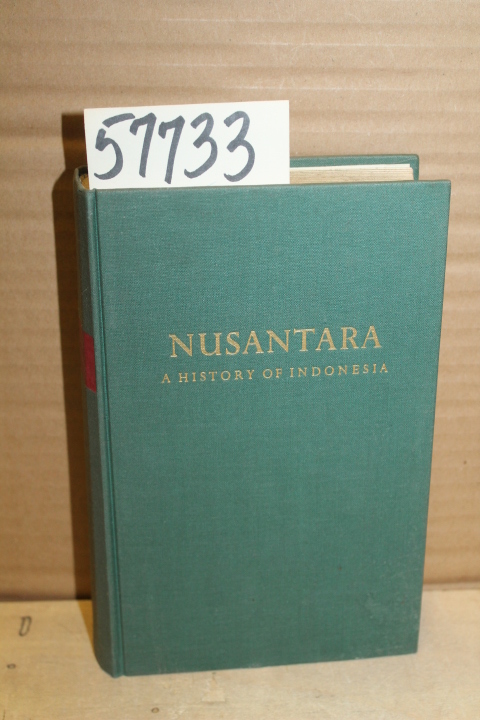 Vlekke, Bernard H.M.: Nusantara : A history of Indonesia