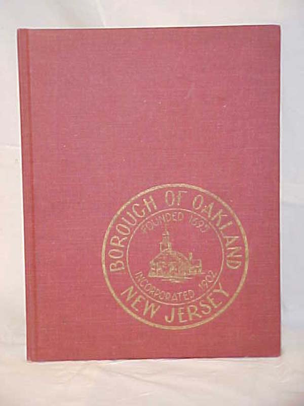 Kern, Shirley Iten & Little, Eleanor...: The Years Between; A Pictorial Histo...