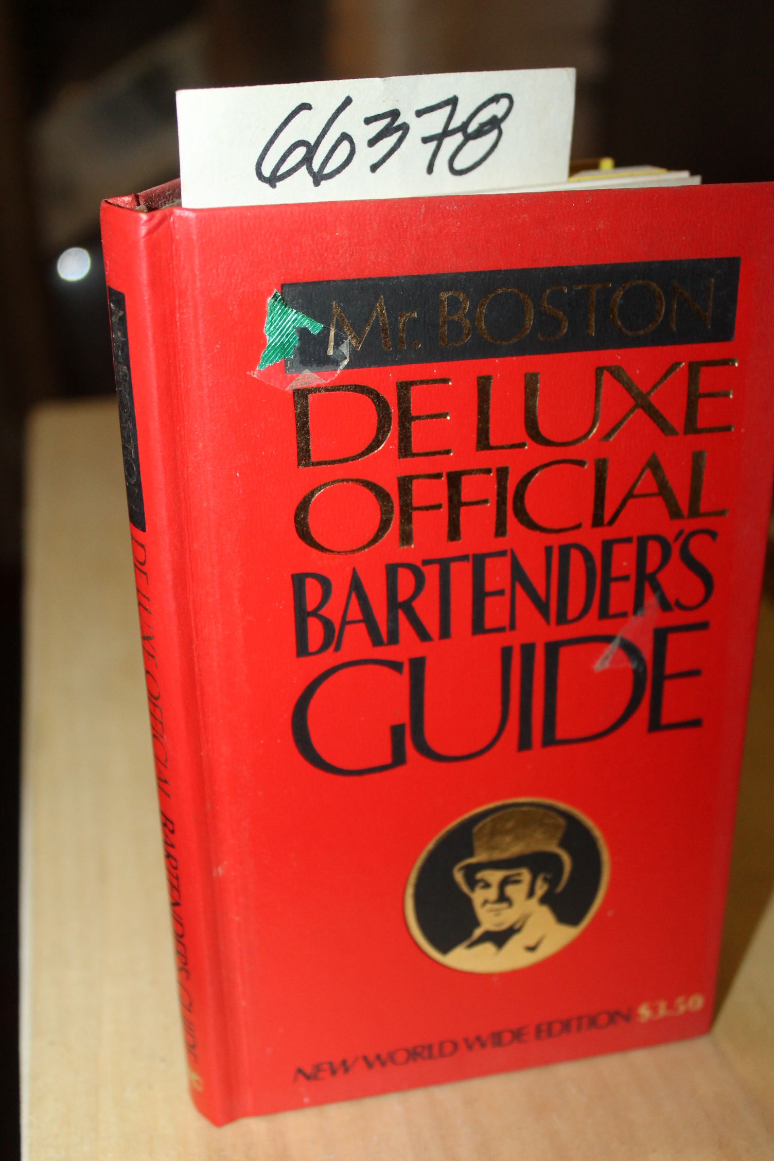 Mr. Boston Distiller Corporation: Mr. Boston Deluxe Official Bartenders Guide...