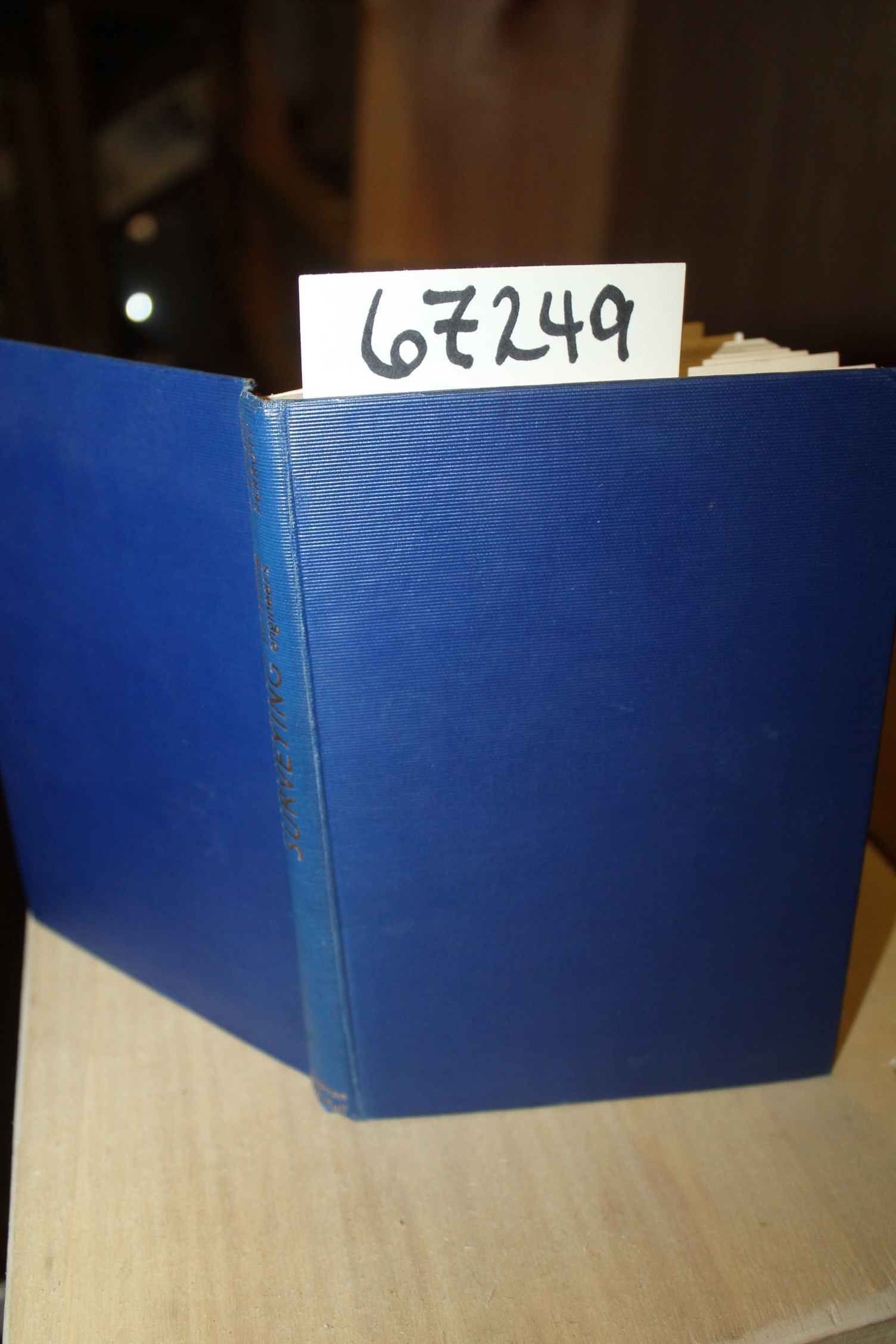 Perrott, S. Wright;  Samuel: Surveying For Young Engineers