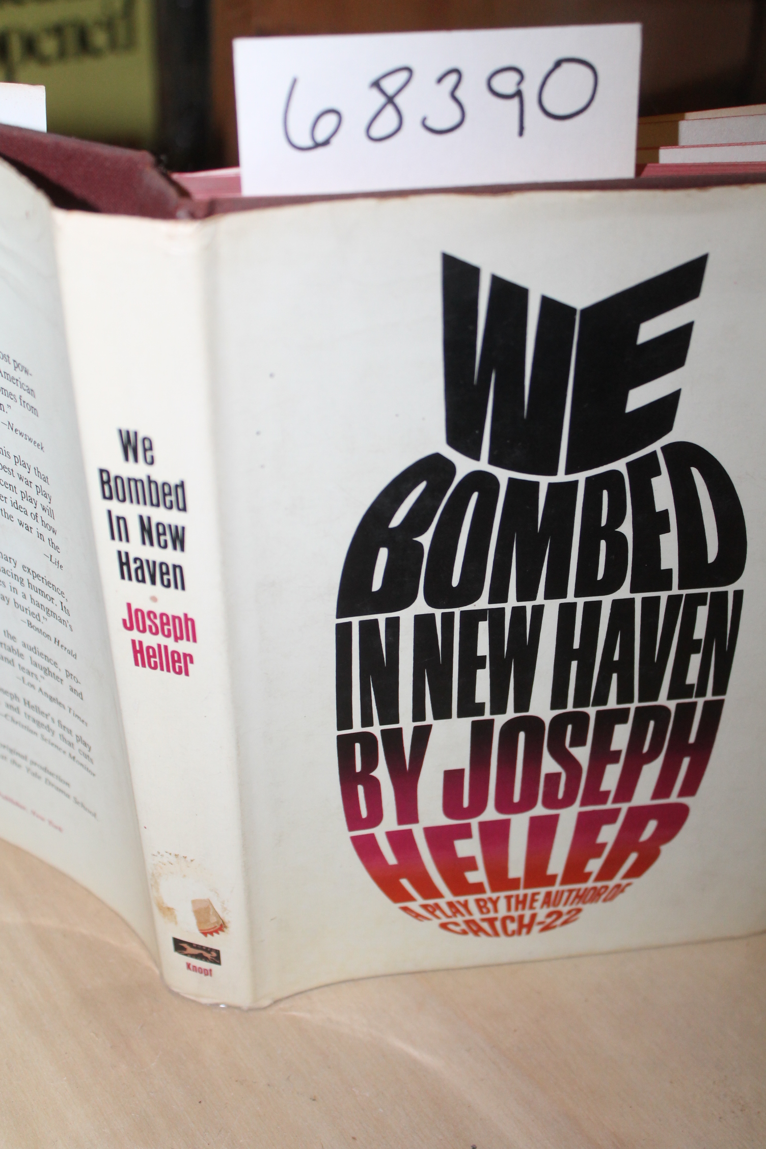 Heller, Joseph: We Bombed in New Haven