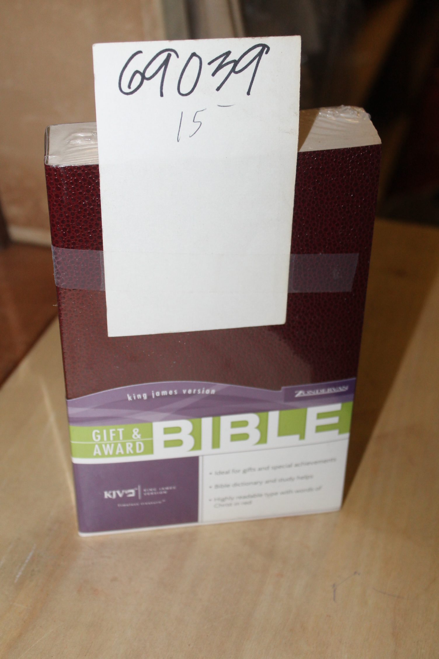 Holy Bible: King James: King James ZONDERVAN Gift and Award Bible
