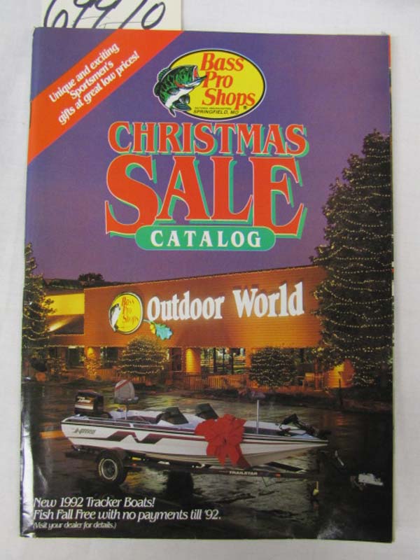 Morris, Johnny: Bass Pro Shop Christmas Sale Catalog: New 1992 Tracker Boats!