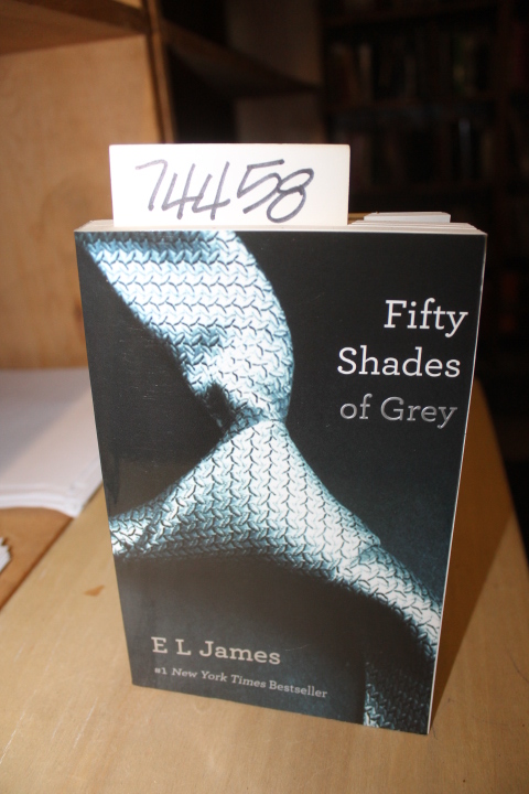 James, E.L.: Fifty Shades of Grey Part 1