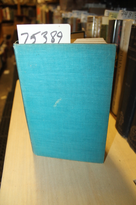 Issawi, Charles: Egypt at Mid-Century: An Economic Survey