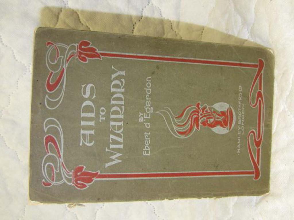 d'Egerdon, Ebert: Aids to Wizardry