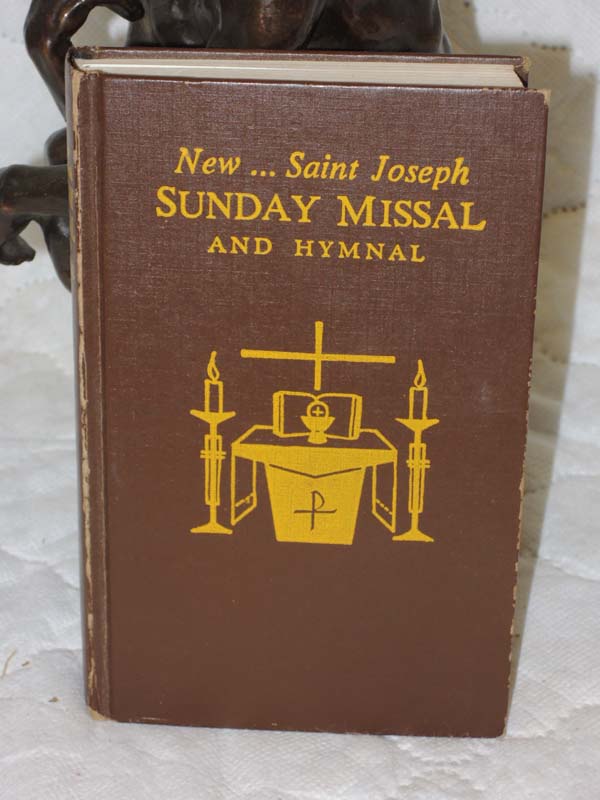 Catholic Book Publishinh Co.: New Saint Joseph Sunday Missal and Hymnal The C...