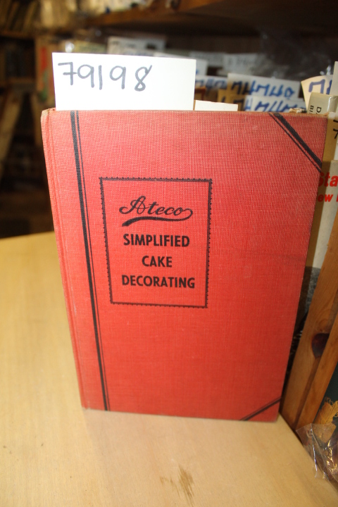 Thomsen, August editor: SIMPLIFIED CAKE DECORATING