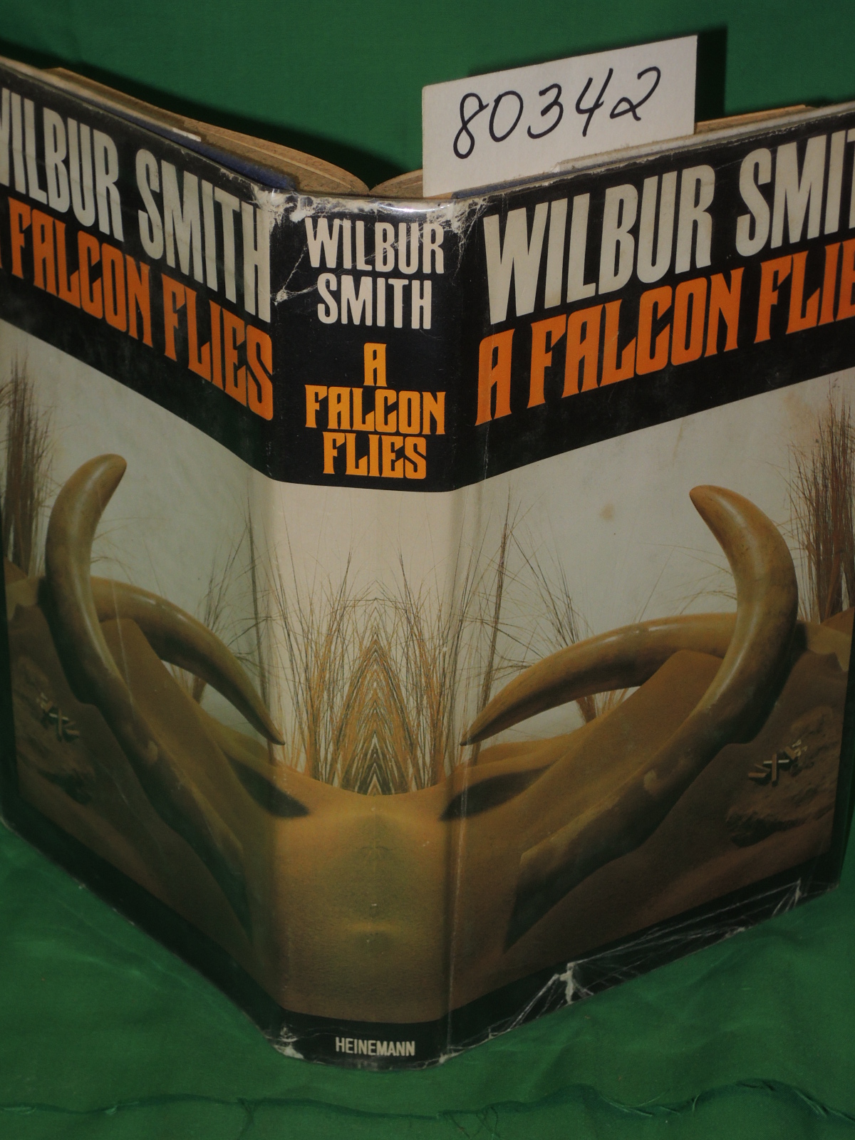 Smith, Wilbur: A Falcon Flies