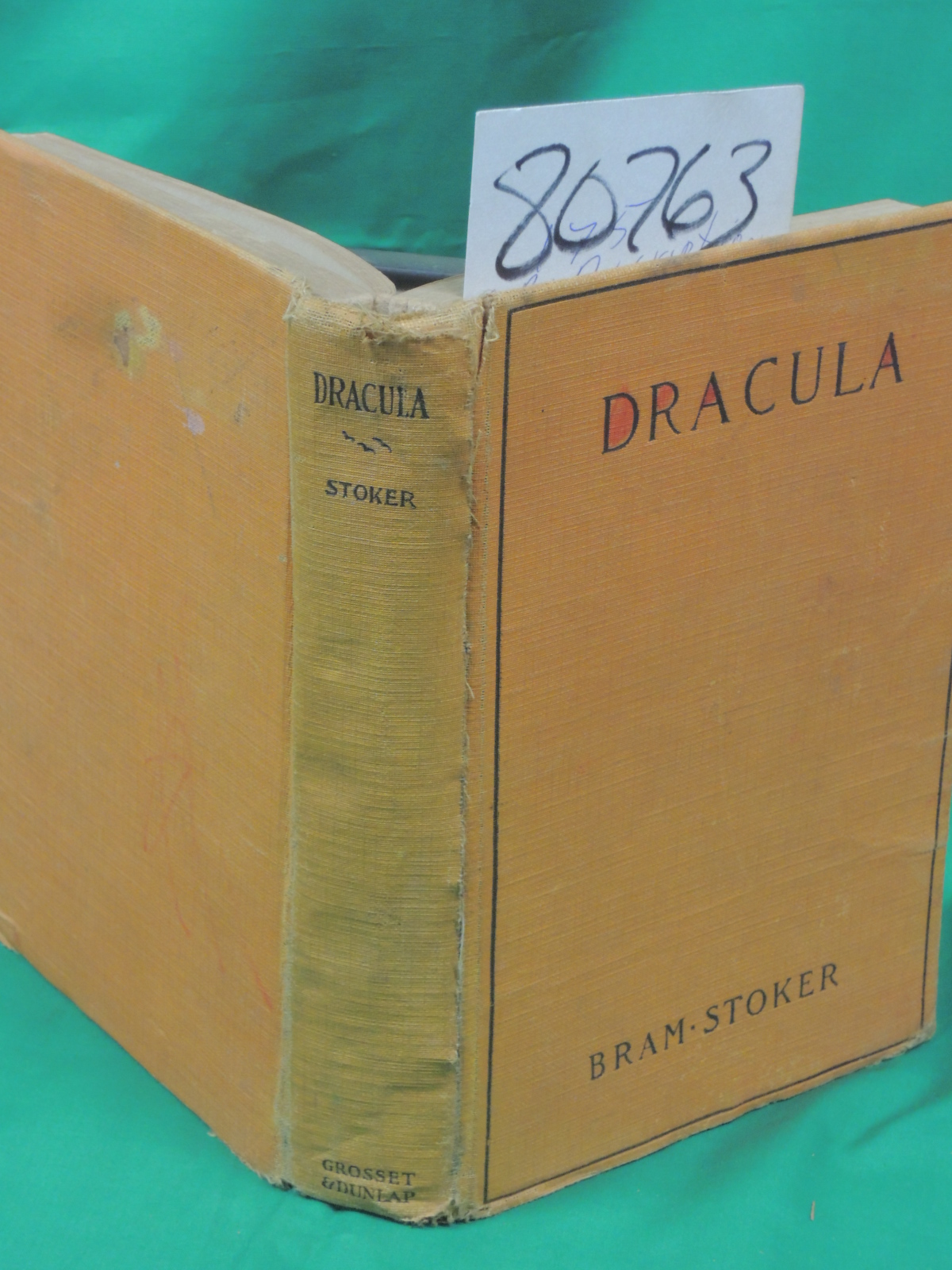 Stoker, Bram: Dracula   READING COPY ONLY