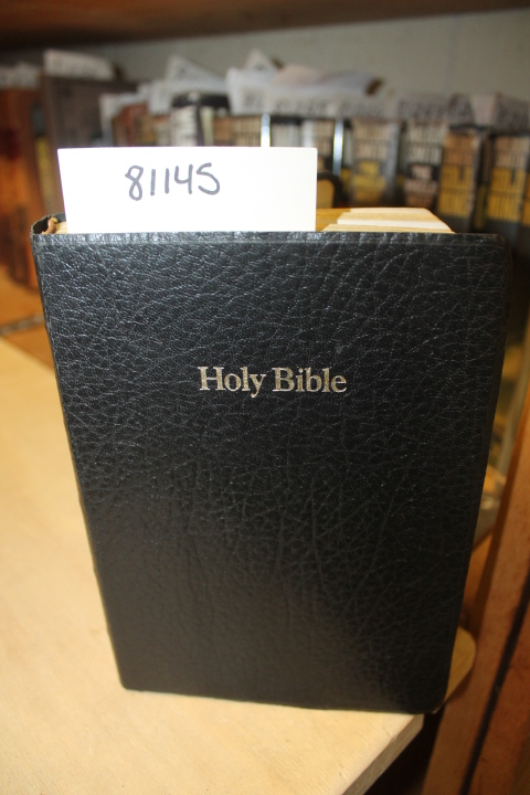 Holy Bible: Hold Bible Revised Standard Edition