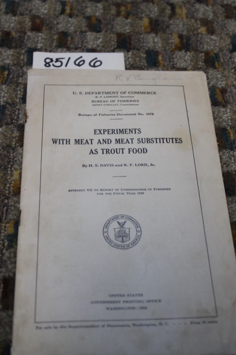 DAVIS, H.S. & LORD JR., R.F.: EXPERIMENTS WITH MEAT AND MEAT SUBSTITUTES AS T...