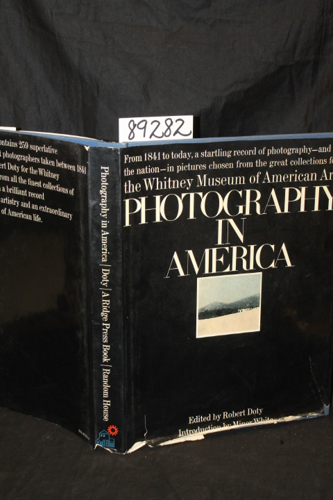 Doty, Robert (editor): Photography in America