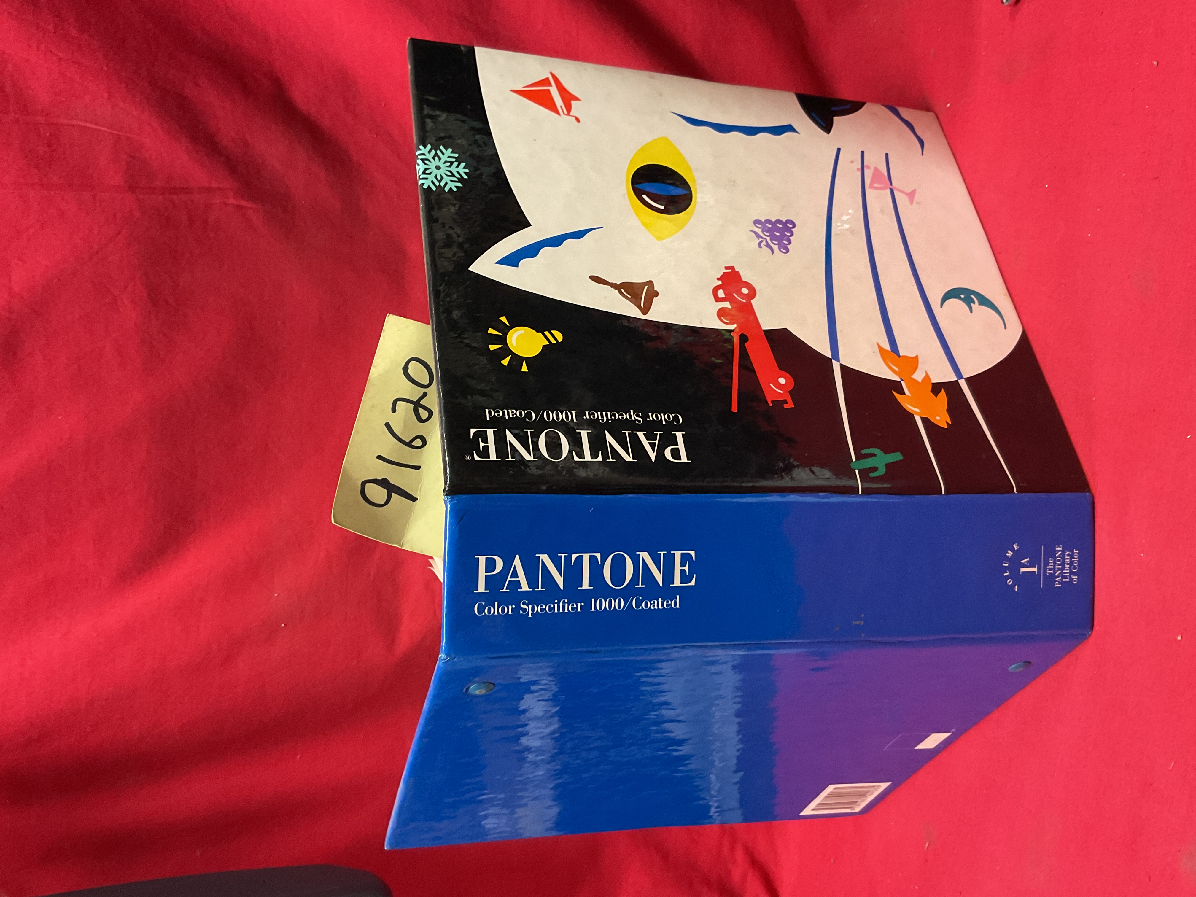 Pantone: Pantone Color Specifier 1000/Coated