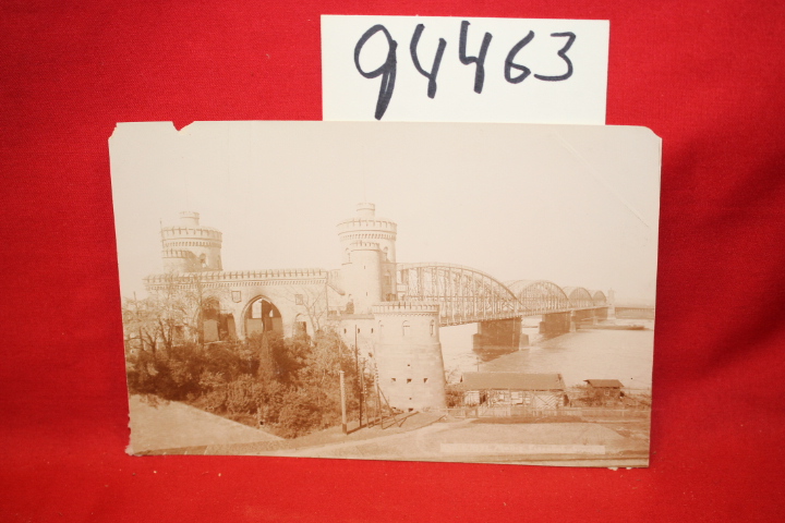 Kern, Ernest: Photograph of Bridge at Mayenee