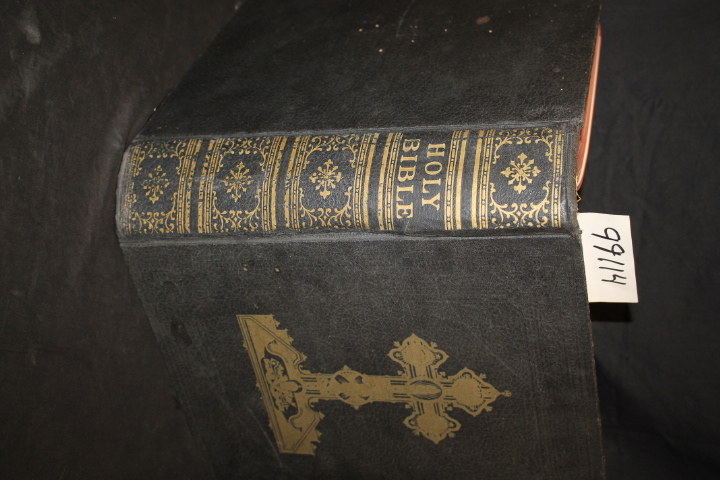 Challoner, Ven. Richard: The Holy Bible: The Latin Vulgate: New and Old Testa...