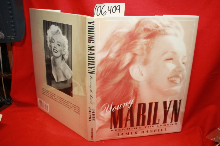 Haspiel, James: Young Marilyn: Becoming the Legend