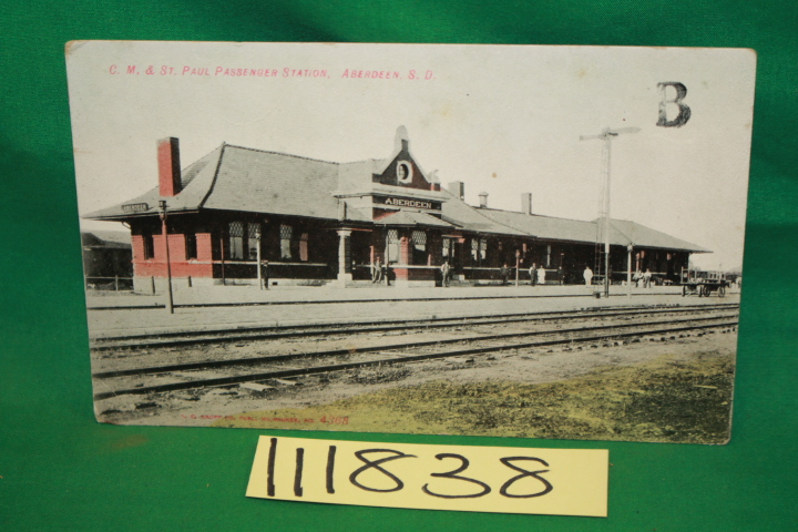 Aberdeen, S. D.: C. M. & St. Paul passenger Station, Aberdeen, S. D. Post Card
